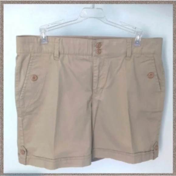 Khaki Shorts Tan Size 10 Gloria Vanderbilt Walmart Spring Summer - Picture 1 of 7